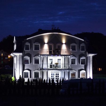 Villa Taan Royal 里沃 外观 照片