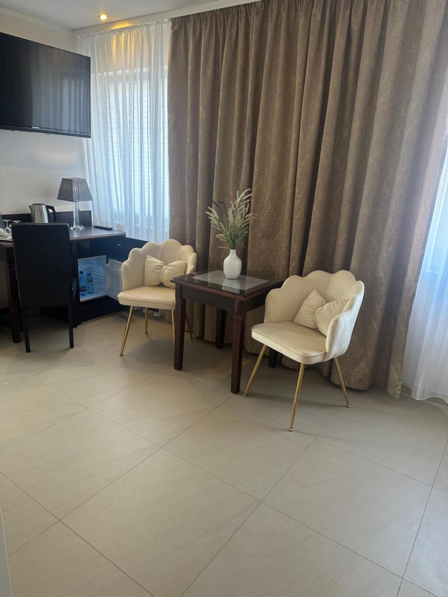 Villa Taan Royal 里沃 外观 照片