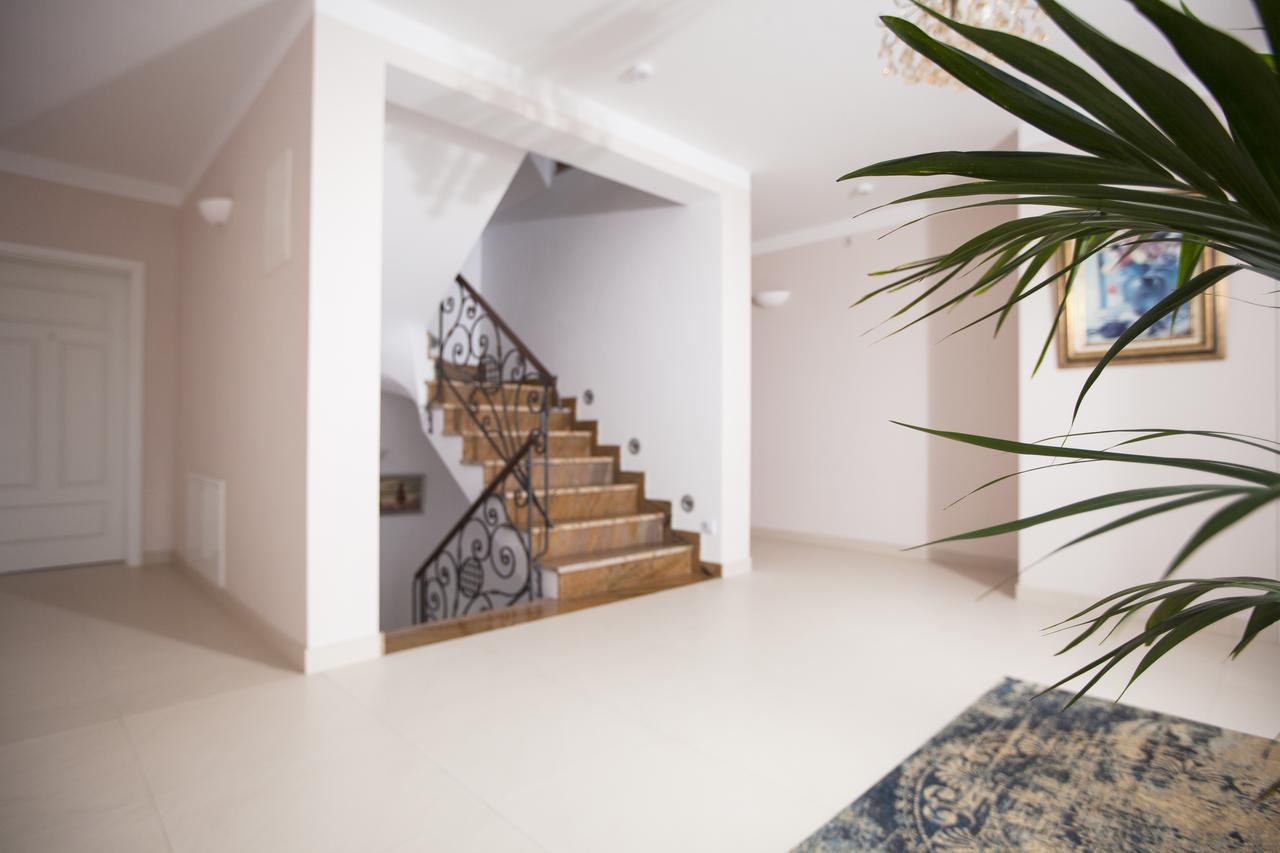 Villa Taan Royal 里沃 外观 照片